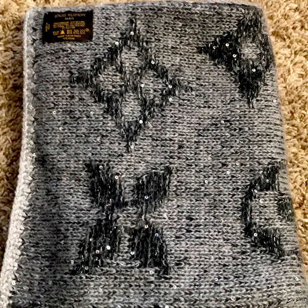 Louis Vuitton Mohair scarf